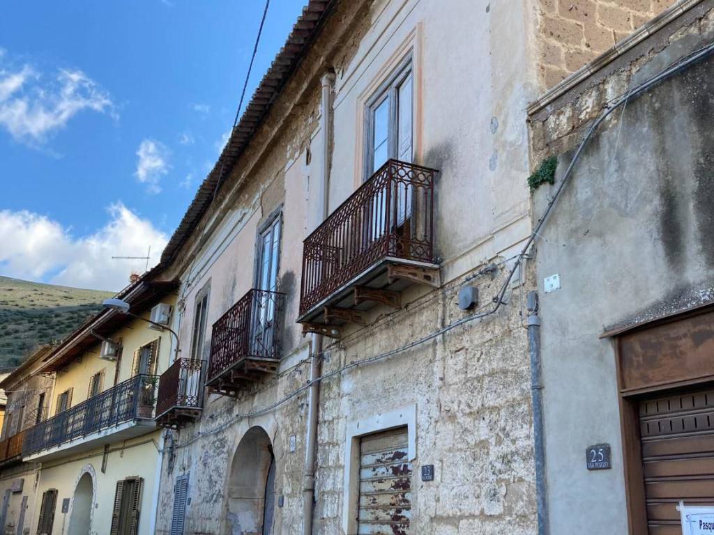 Palazzo / stabile a Caserta in Via Pozzo - Foto 2