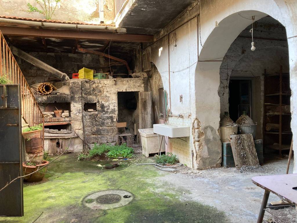 Palazzo / stabile a Caserta in Via Pozzo - Foto 4