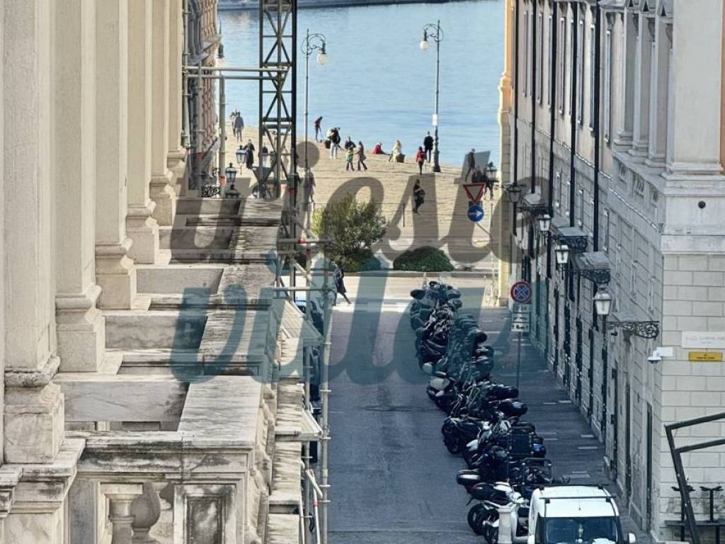 Appartamento a Trieste in Capo di Piazza Gianni Bartoli, 1 - Foto 3