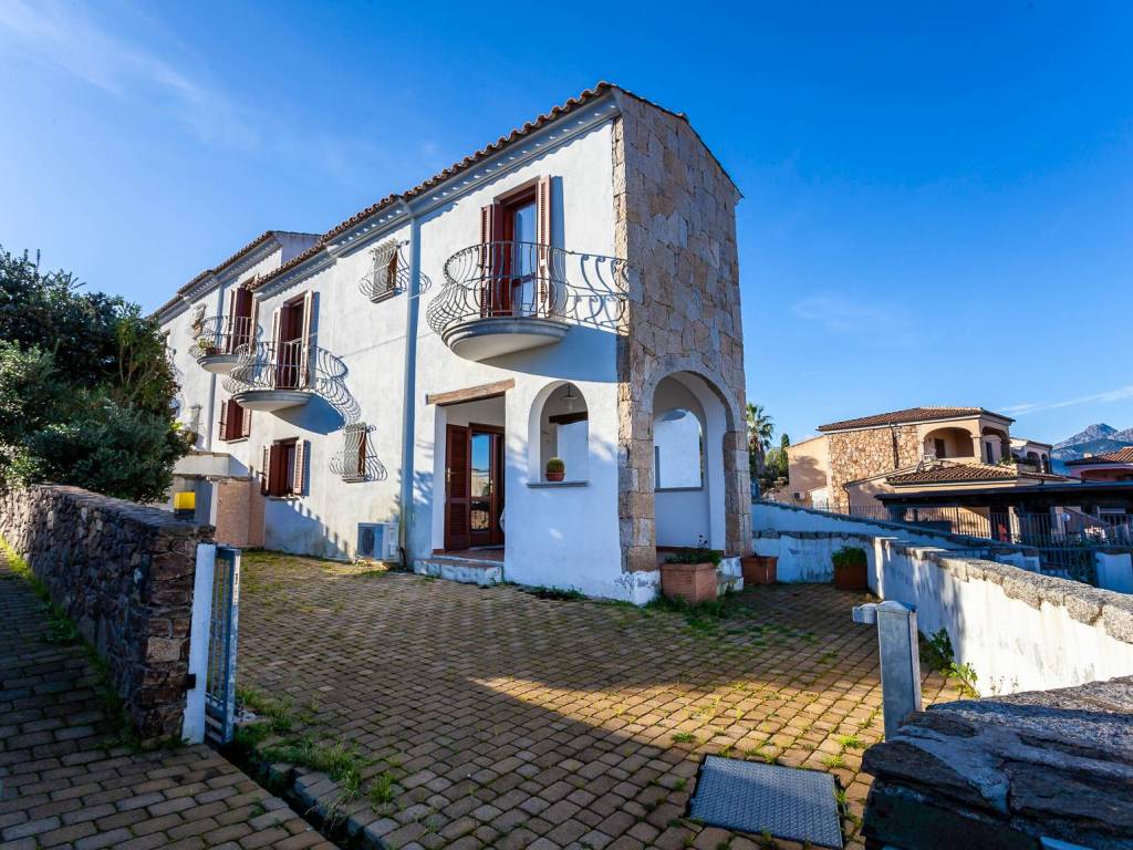 Appartamento a San teodoro in Via Grazia Deledda - Foto 4