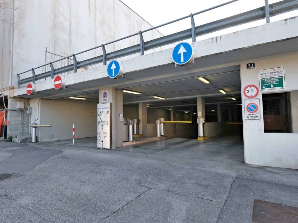 Box / garage a Trieste in Viale Raffaello Sanzio, 33 - Foto 3