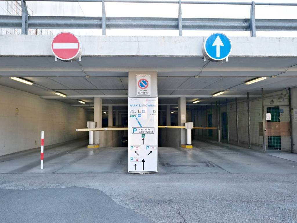 Box / garage a Trieste in Viale Raffaello Sanzio, 33 - Foto 4