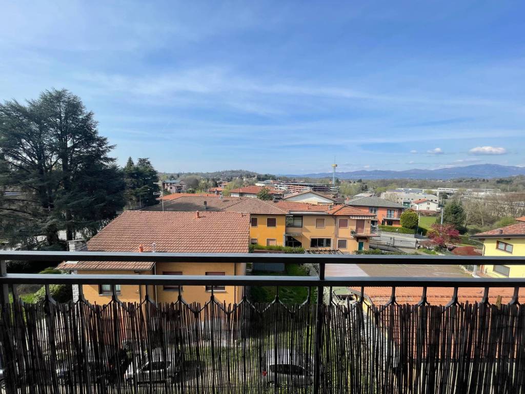 Appartamento a Gavirate in Viale Ticino, 56 - Foto 5