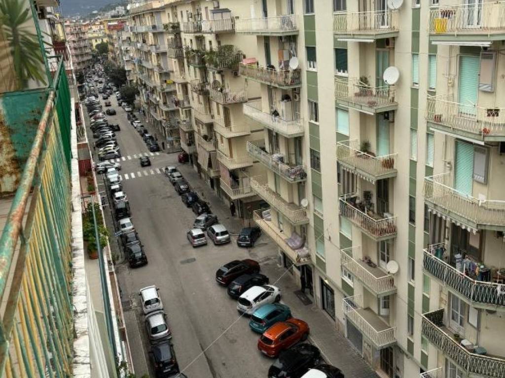 Appartamento a Salerno in Via Vincenzo Loria - Foto 2
