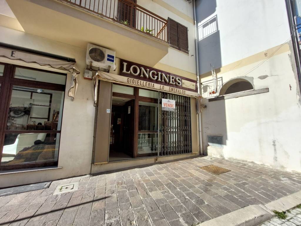 Immobile a Nereto in Piazza Salvator Allende - Foto 2