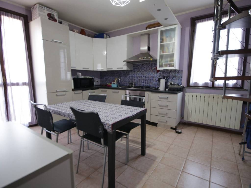 Appartamento a Pandino in Viale Rimembranze - Foto 3