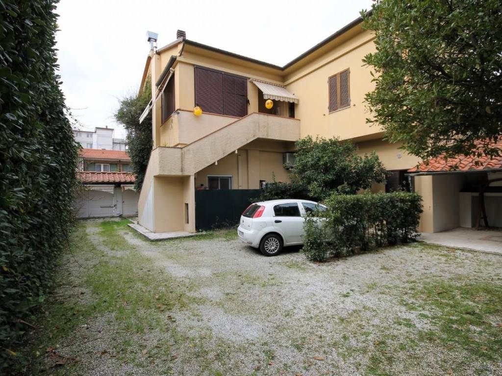 Appartamento a Pietrasanta in Via Duca della Vittoria, , 80 - Foto 3