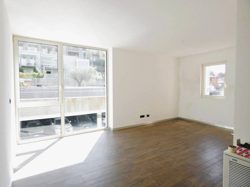 Appartamento a Luino in Via Luigi Sbarra - Foto 4
