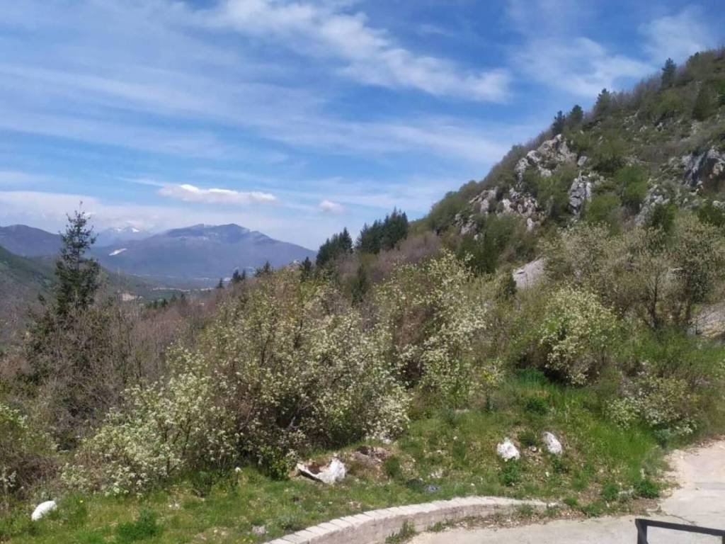 Appartamento a Lucoli in Via Delle Betulle - Foto 4