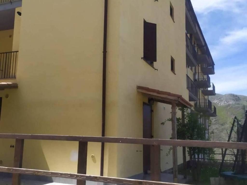 Appartamento a Lucoli in Via Delle Betulle - Foto 5