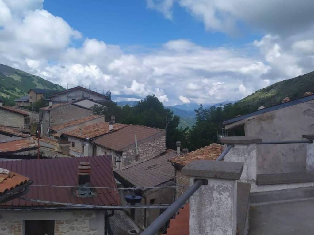 Villa a Lucoli in Via Delle Aie S.N.C. - Foto 3