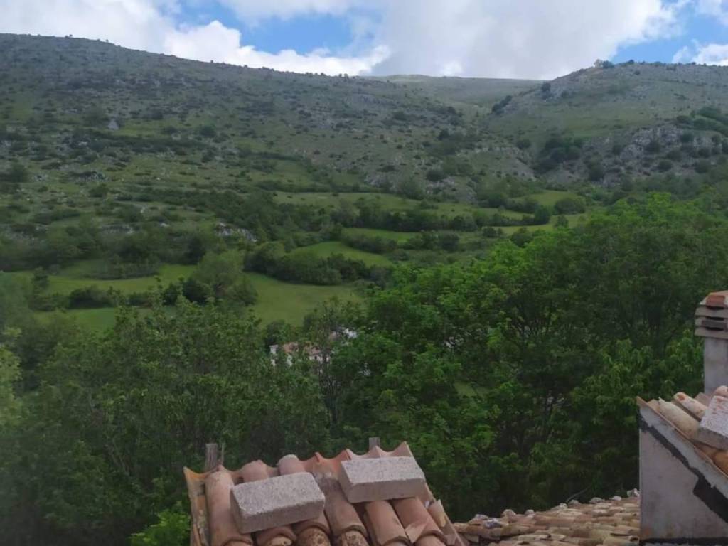 Villa a Lucoli in Via Delle Aie S.N.C. - Foto 4