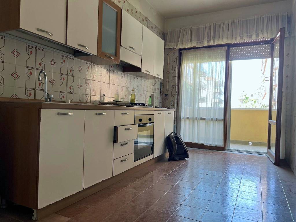 Appartamento a Caserta in Via Achille Berni Canani - Foto 4
