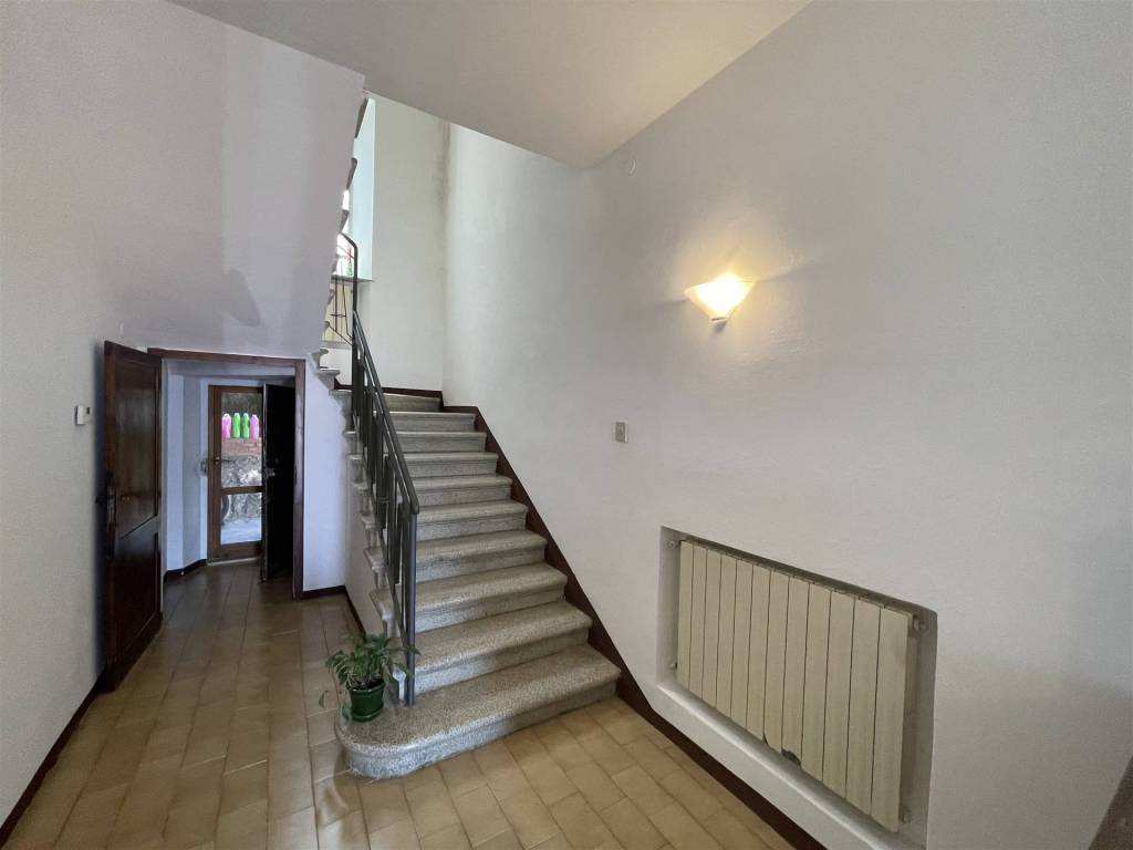Villa a Gavorrano in Via Vittorio Veneto - Foto 5