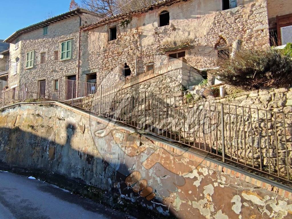 Casa indipendente a Caldarola in Località VESTIGNANO - Foto 3