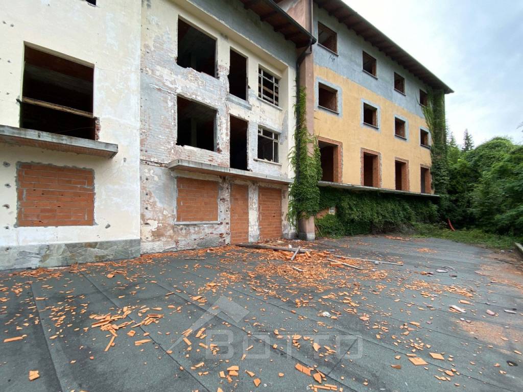Palazzo / stabile a Varallo in Via tancredi rossi - Foto 2