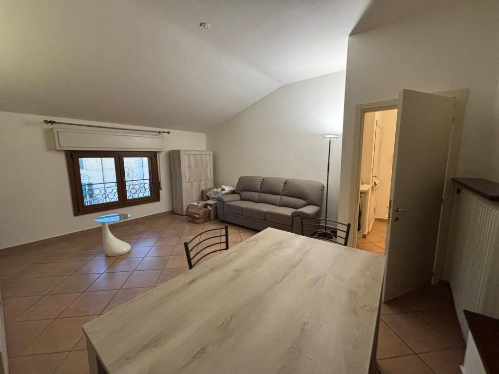 Appartamento a Cremona in Via Amedeo Tonani - Foto 3