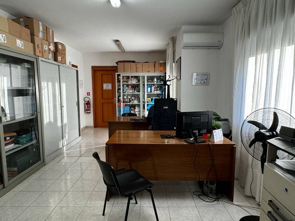 Palazzo / stabile a Caltanissetta in Via Giuseppe Romita, 2 - Foto 3