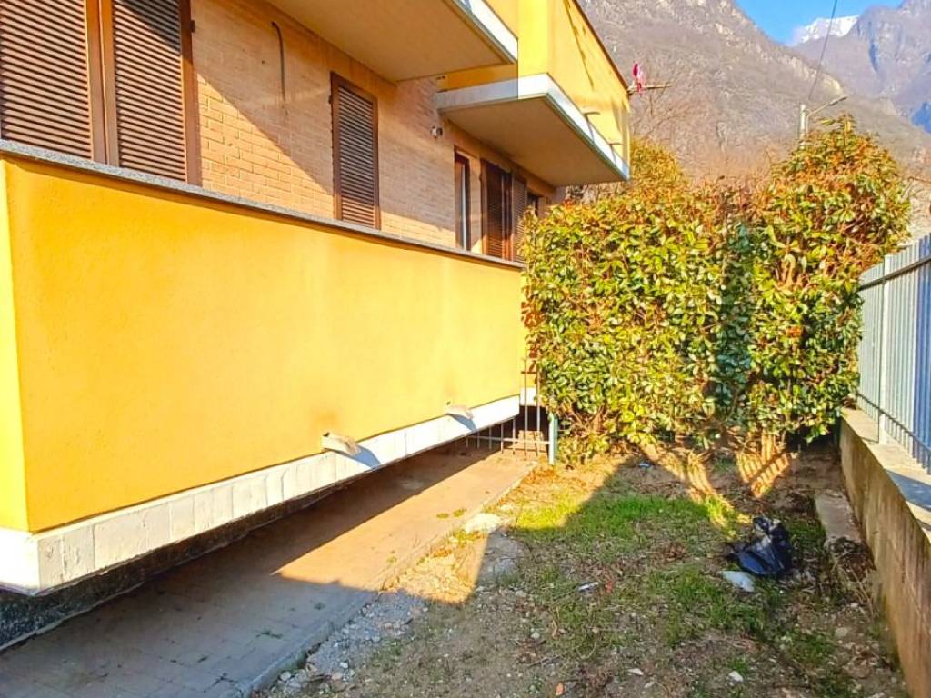 Villa a Novate mezzola in Via Ligoncio - Foto 4