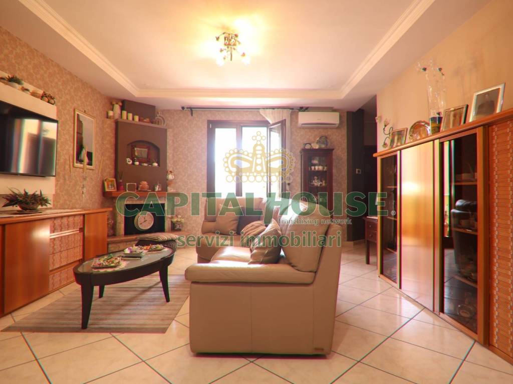 Appartamento a Maddaloni in Via Appia, 192 - Foto 4
