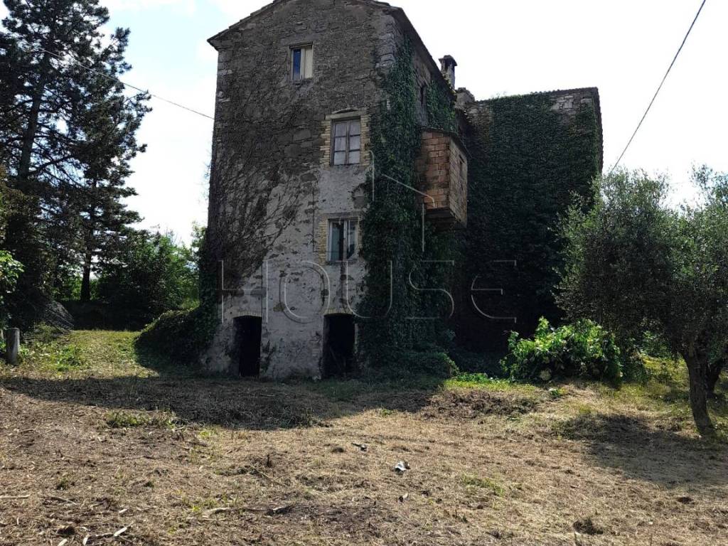 Appartamento a Umbertide in Strada Provinciale 142 di Castel Rigone - Foto 5