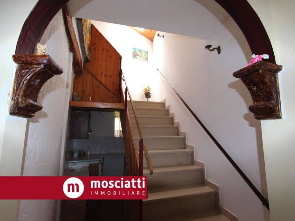 Villa a Esanatoglia in Don Luigi Marinelli - Foto 3