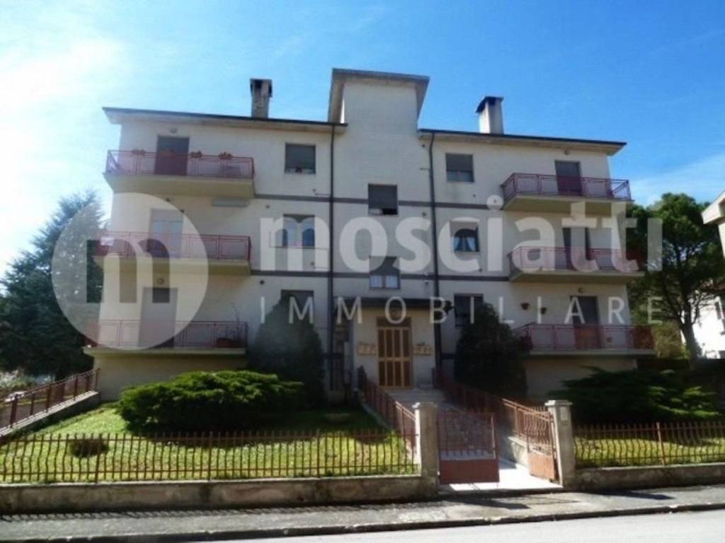 Appartamento a Esanatoglia in Guido Rossa, 2 - Foto 2