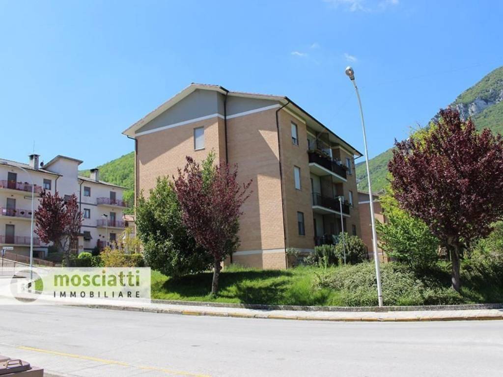 Appartamento a Esanatoglia in Guido Rossa, 1 - Foto 2