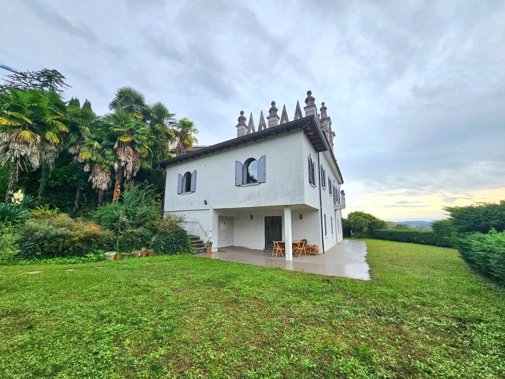 Villa a Leggiuno in Via dei Sasselli - Foto 2