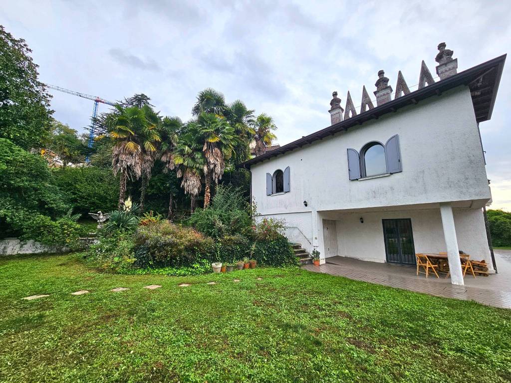 Villa a Leggiuno in Via dei Sasselli - Foto 3