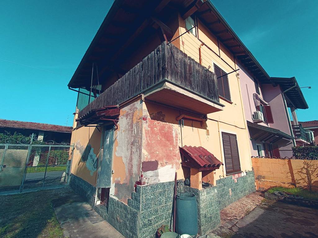 Casa indipendente a Cavaglio d'agogna in Via Stazione - Foto 4