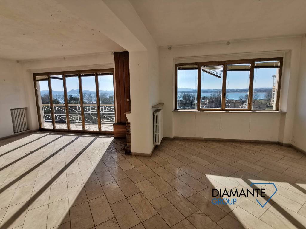 Villa a Castiglione del lago in Viale Giuseppe Garibaldi - Foto 5