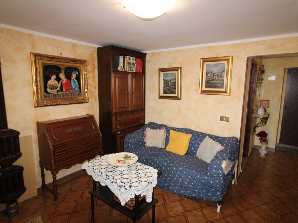 Casa indipendente a Govone in Via Ferdinando di Savoia - Foto 4