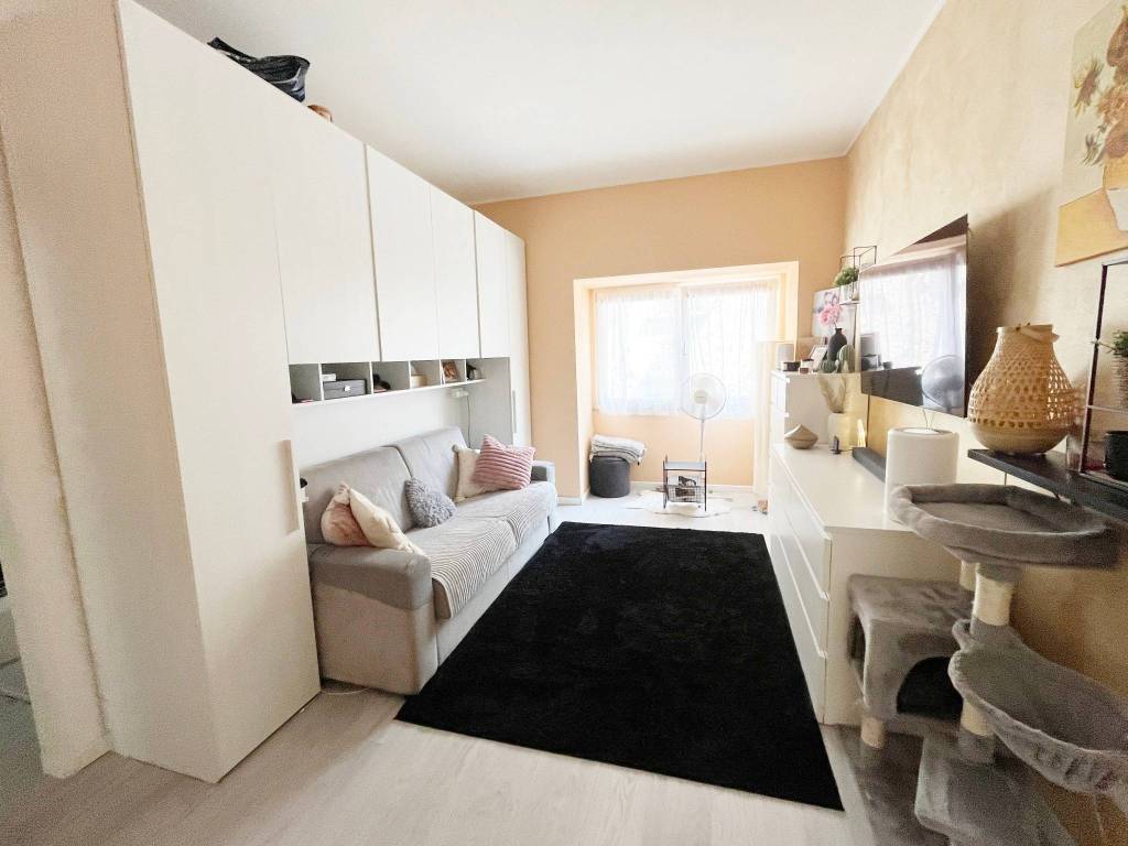 Appartamento a Castelletto sopra ticino in Via Roma - Foto 2