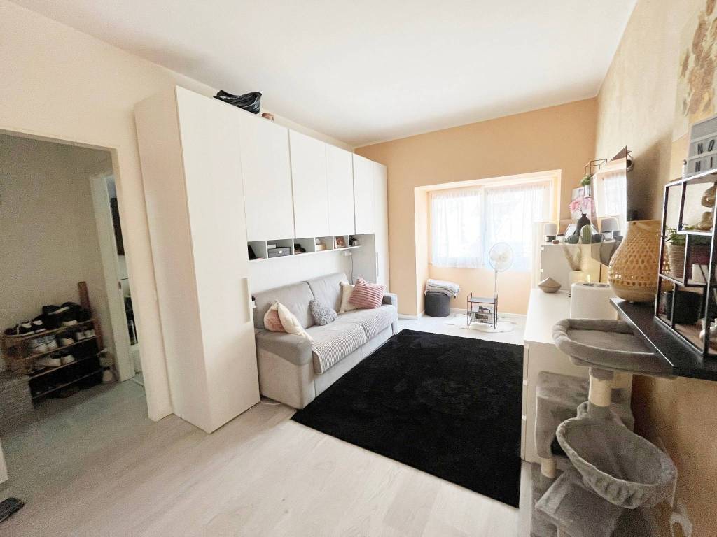Appartamento a Castelletto sopra ticino in Via Roma - Foto 4