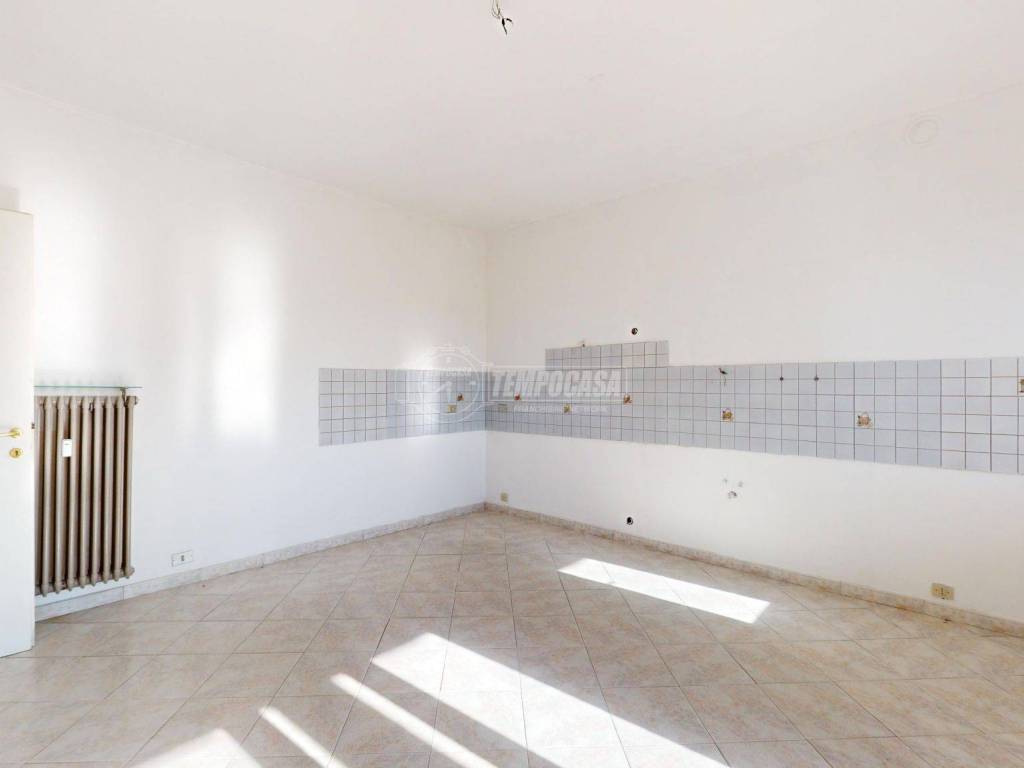 Appartamento a Santa vittoria d'alba in Via Statale 36/a - Foto 5