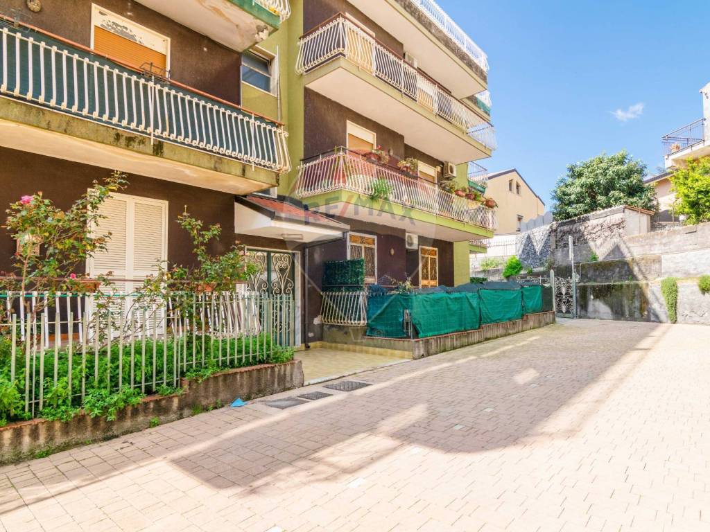 Appartamento a Gravina di catania in Via Renato Guttuso, 7 - Foto 2