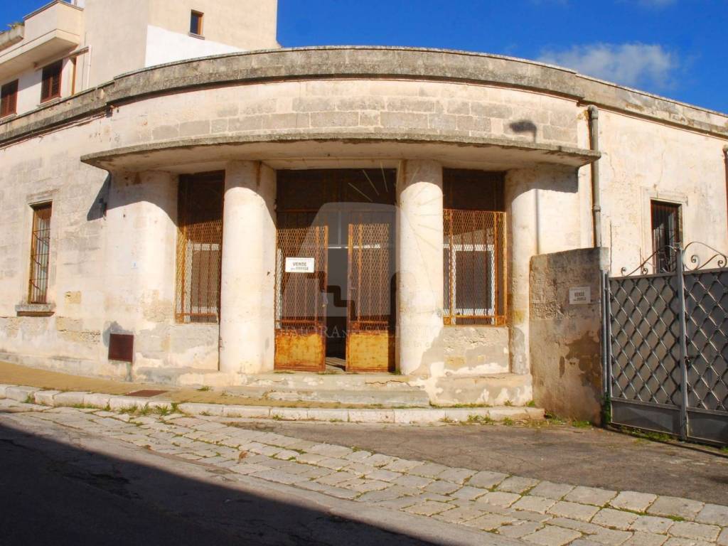 Palazzo / stabile a Castrignano del capo in VIA ADUA, 9 - Foto 2