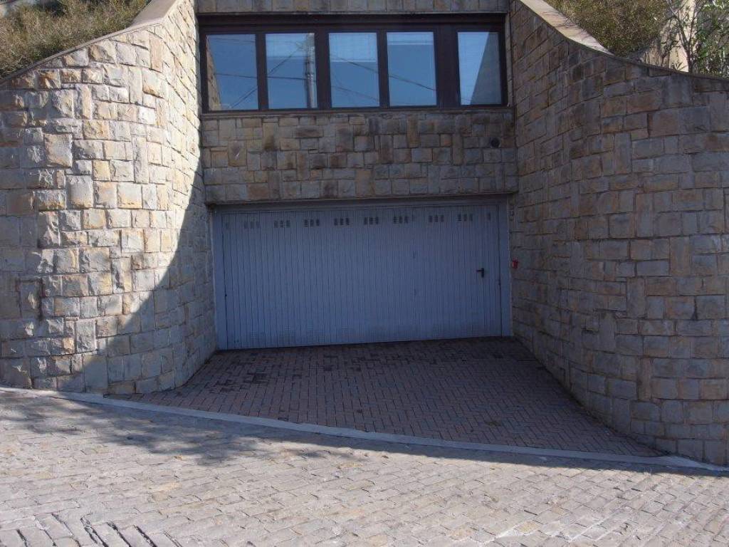 Box / garage a Trieste in Via Bonomea - Foto 2