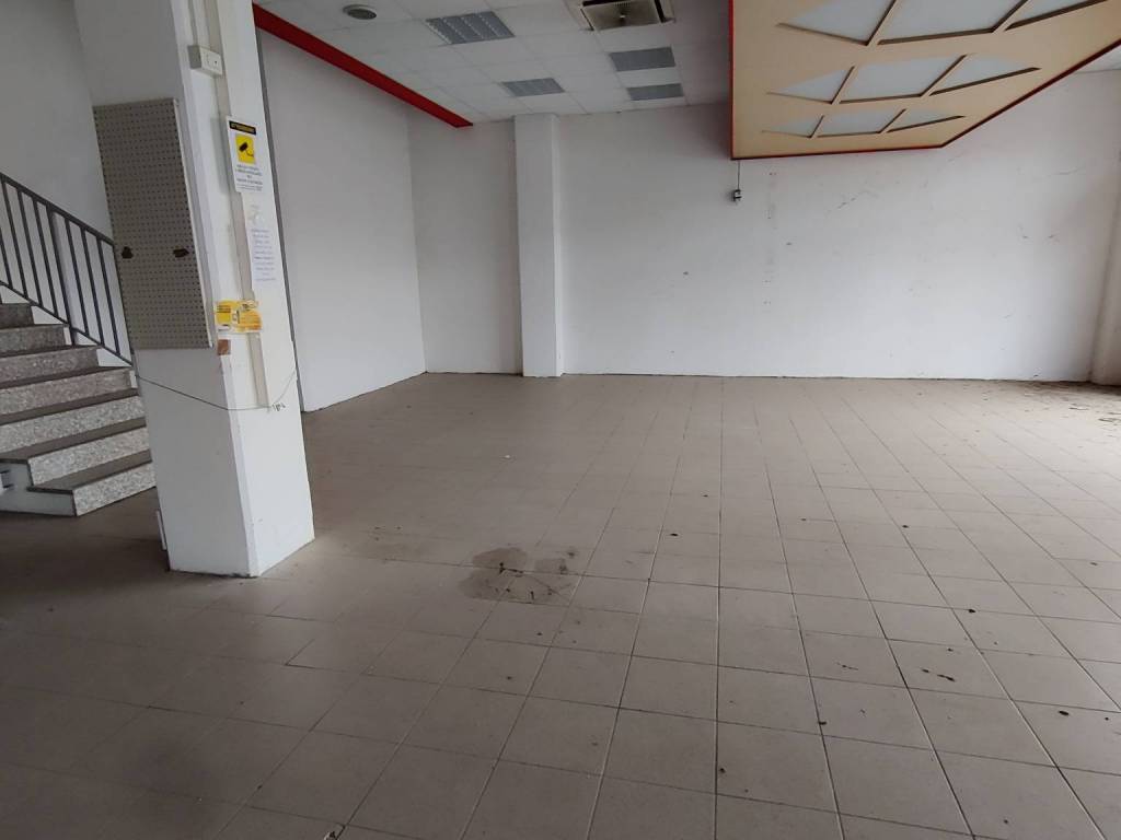 Immobile a Città di castello in Via Raffaele De Cesare - Foto 2
