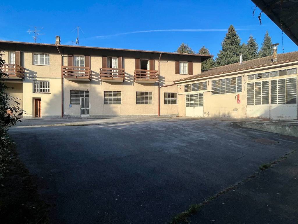 Palazzo / stabile a Dolzago in Via Adua, 20 - Foto 5