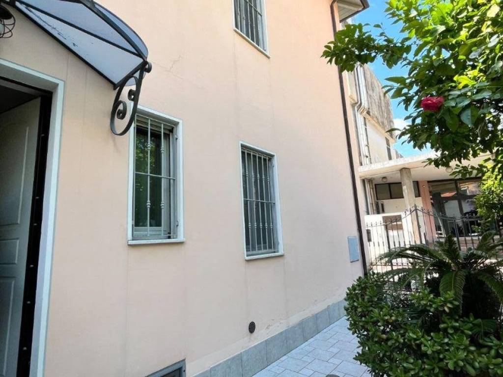 Villa a Bordighera in Via Roberto - Foto 3