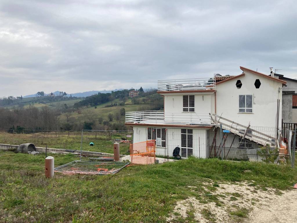 Villa a Caiazzo in Strada Provinciale Santi Giovanni e Paolo, 2 - Foto 2
