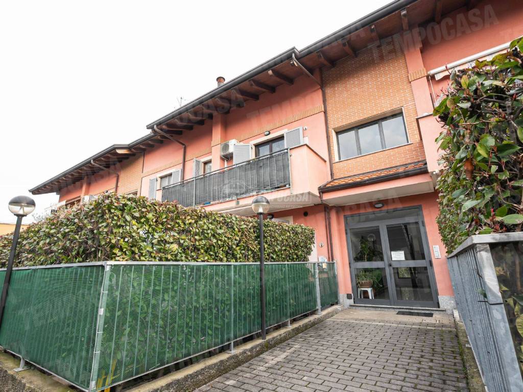 Appartamento a Giussano in Via Monte Rosa 43 - Foto 2