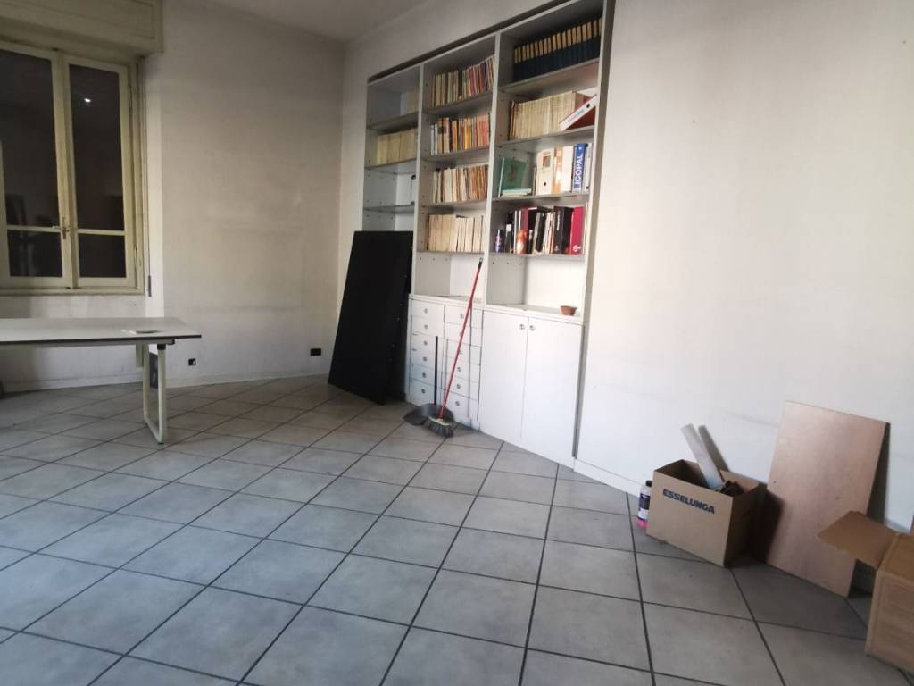 Palazzo / stabile a Piacenza in Piazzale Guglielmo Marconi - Foto 4