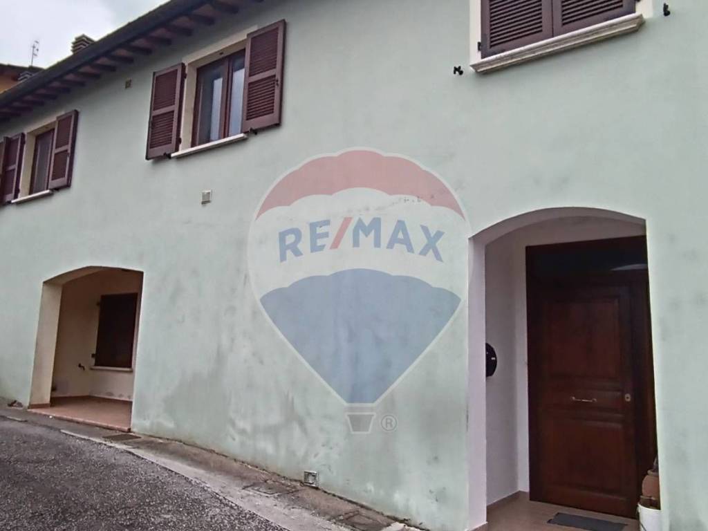 Appartamento a Nocera umbra in Vocabolo Vittiano, 15 - Foto 2