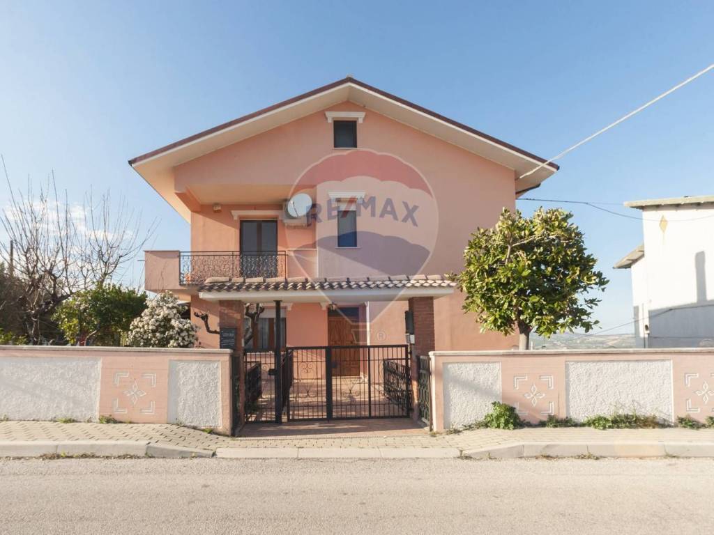 Appartamento a Penne in Contrada Colle Stella, 31 - Foto 2