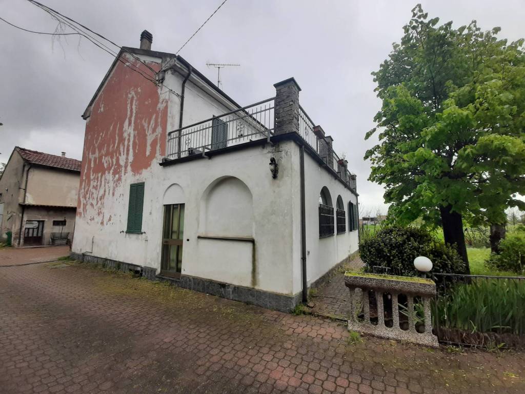 Casa indipendente a Alessandria in Via Piacenza - Foto 3