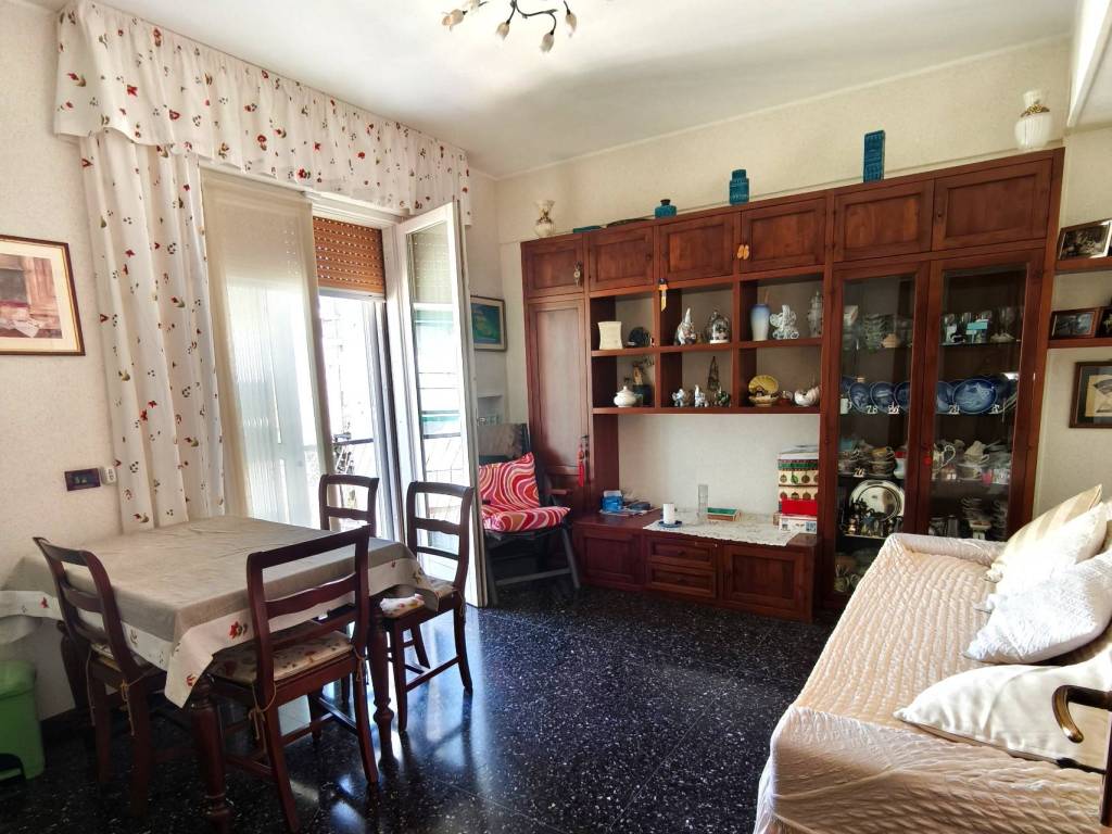 Appartamento a Albissola marina in Viale Alessandro Faraggiana - Foto 4