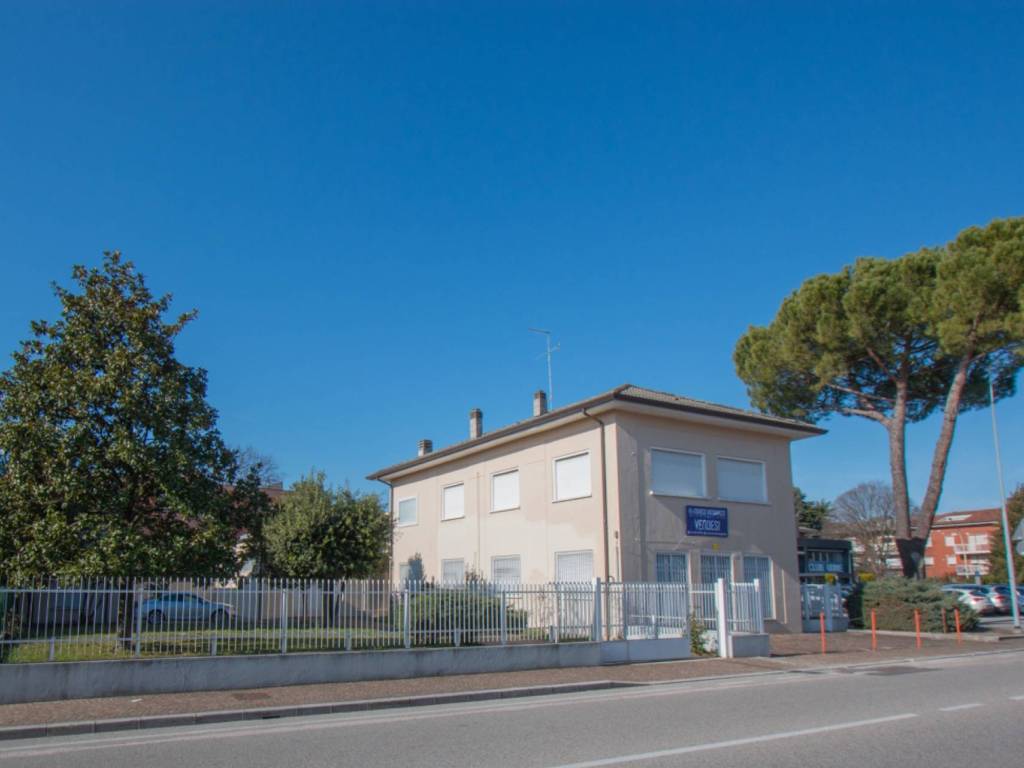 Palazzo / stabile a Udine in Via Tricesimo, 44 - Foto 2